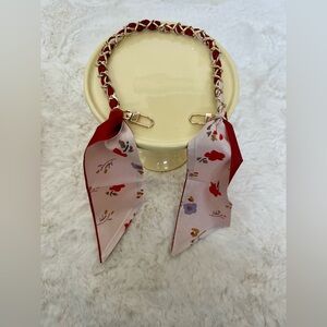 🛍️2/$30 Floral Scarf Chain Strap with Gold Hardware